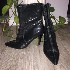 Leather Nine West heeled booties